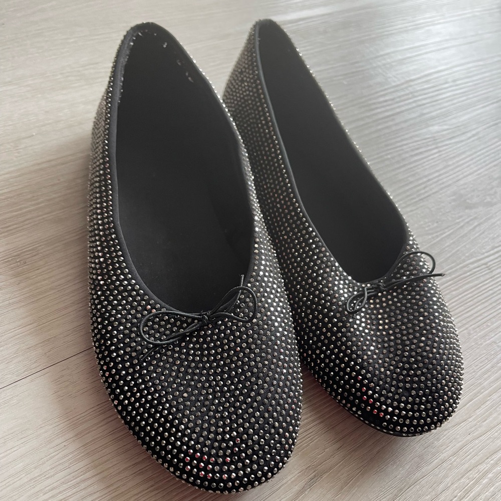 Zara Black Rhinestone-Embellished Ballet Flats with Bow